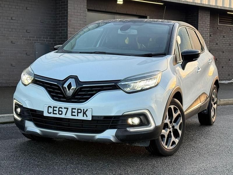 White Used 2017 Renault Captur Signature SUV | £5,790 (Super price) - Image 1/4