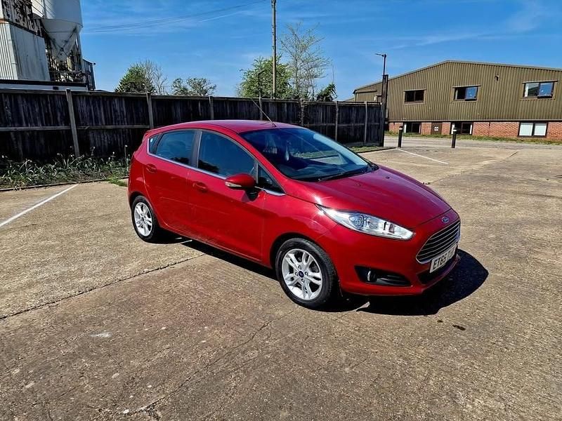 Used Ford Fiesta Zetec 2016 Red Hatchback
