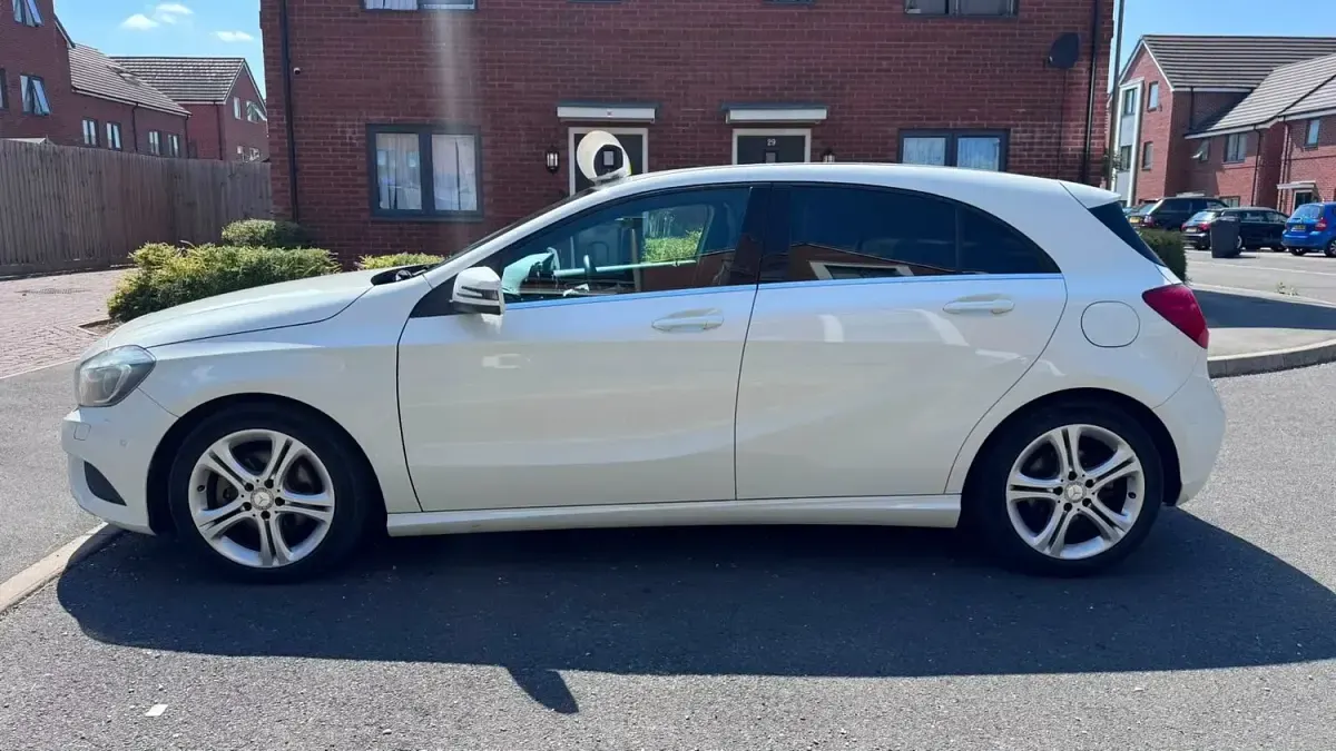 Used Mercedes A180 2013 White Hatchback