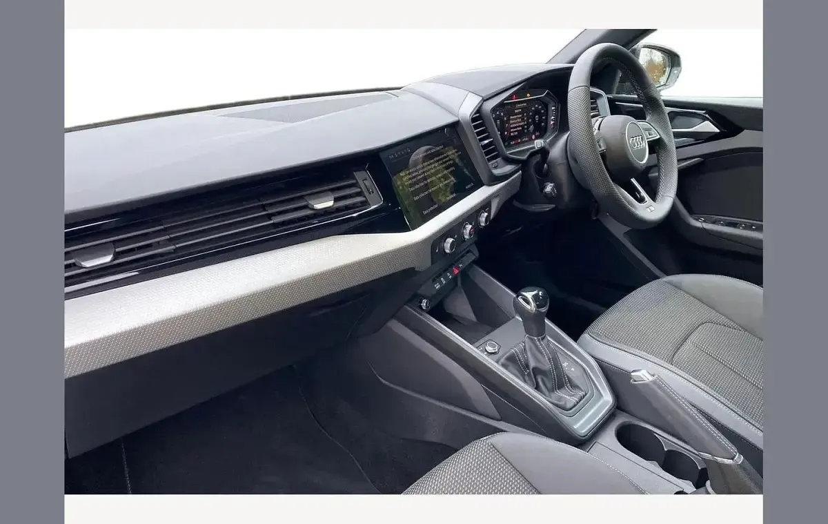 Używany Audi A1 S-Line 113 KM (83 kW) 2025 Czarny SUV