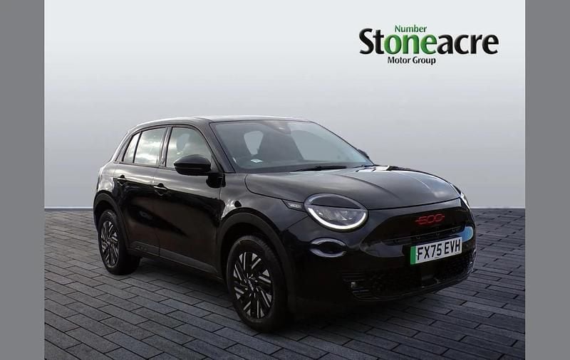 New Fiat 600 Red 114 kW (156 HP) 2025 Black SUV