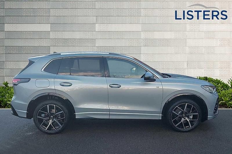 Used VW Tiguan R-line 150 HP (110 kW) 2024 Silver SUV