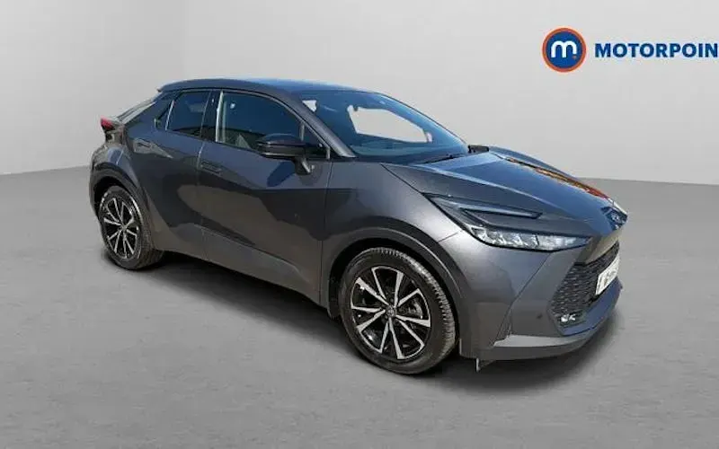 Used Toyota C-HR Design 140 HP (102 kW) 2026 SUV