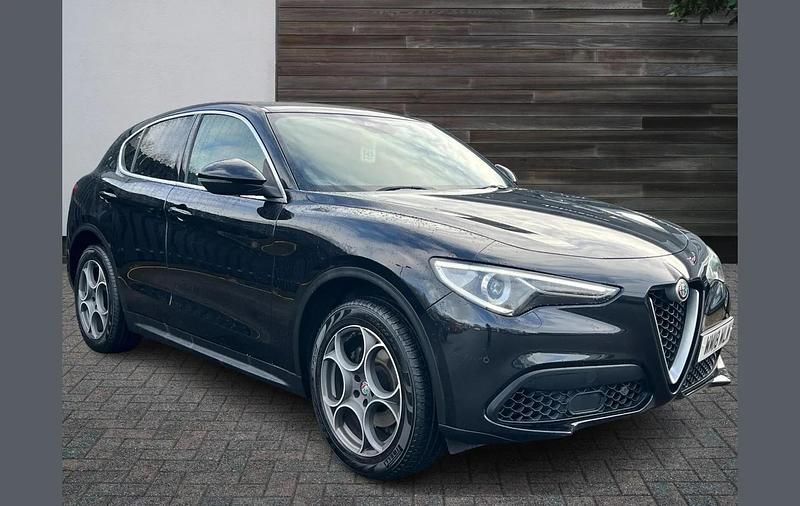 Used Alfa Romeo Stelvio Edizione Speciale 276 HP (202 kW) 2018 Black SUV