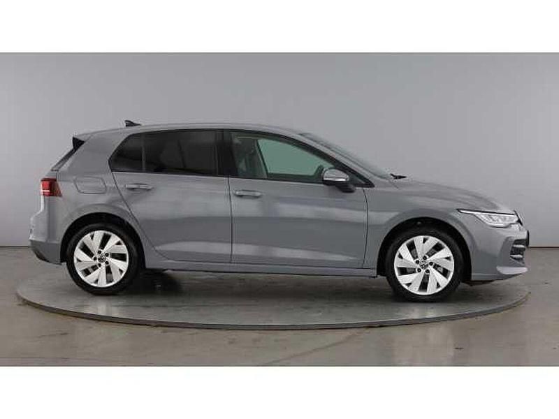 Used VW Golf VIII 115 HP (84 kW) 2024