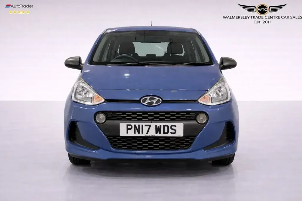 Used Hyundai i10 66 HP (48 kW) 2017 Blue Hatchback