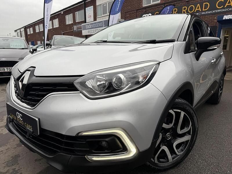 Used Renault Captur Iconic 90 HP (66 kW) 2019 Silver/black SUV