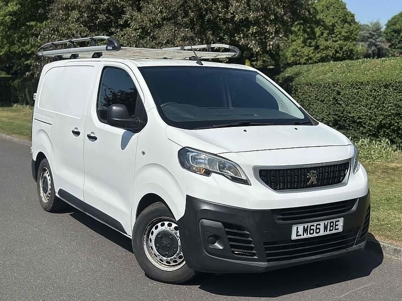 White Used 2016 Peugeot Expert Van | £5,990 (Fair price) - Image 1/4