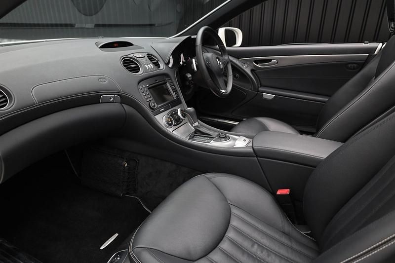 Used Mercedes SL350 2010 White Cabriolet