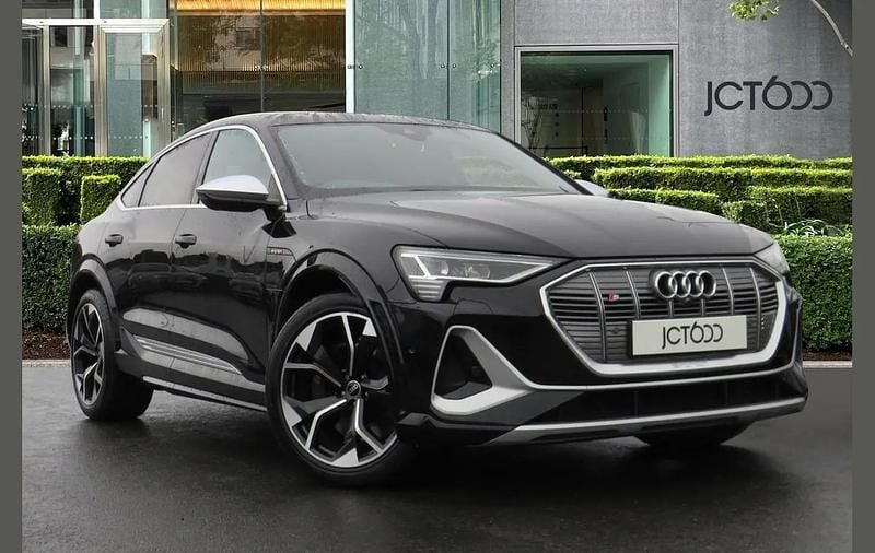 Black Used 2022 Audi e-tron Sportback Advanced SUV | £35,250 (Fair price) - Image 1/4