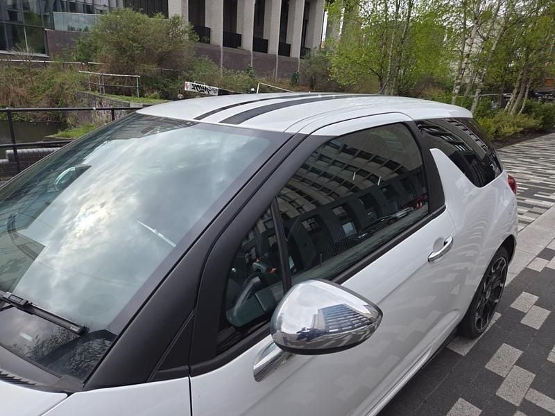 Used Citroën DS3 110 HP (80 kW) 2011 White Hatchback