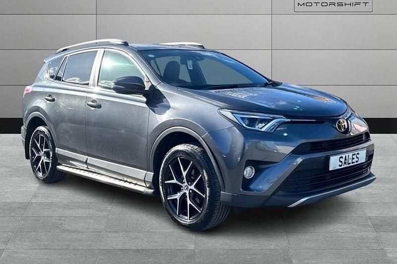 Usado Toyota RAV4 143 HP (105 kW) 2017 Cinzento SUV