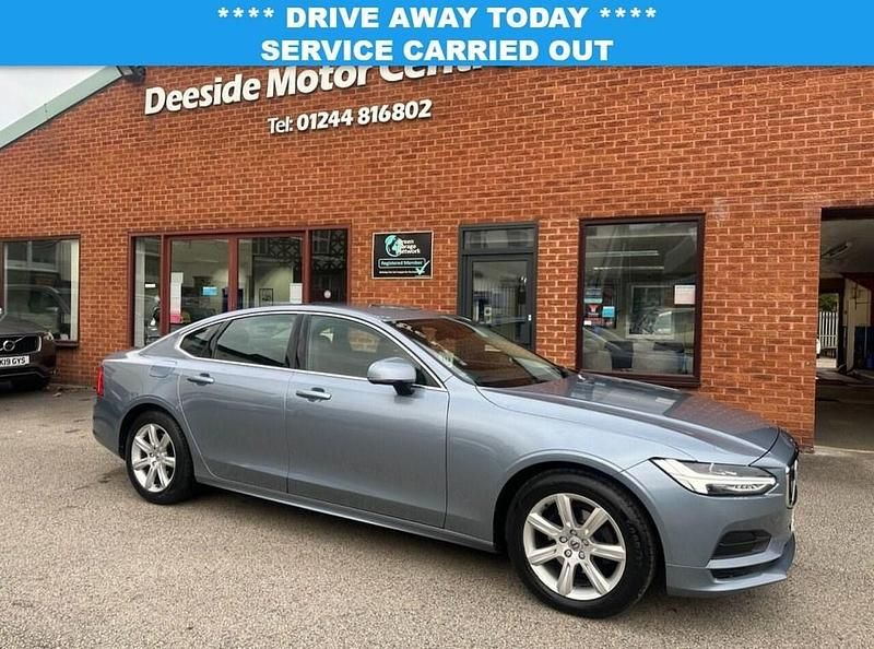 Used Volvo S90 Momentum 190 HP (139 kW) 2019 Blue Sedan