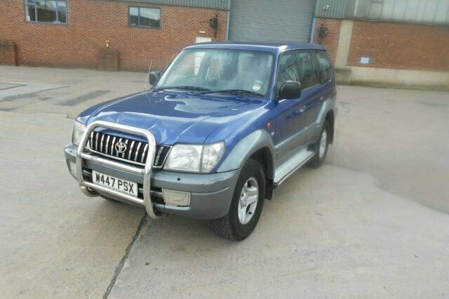 Used Toyota Land Cruiser 123 HP (90 kW) 2000 SUV