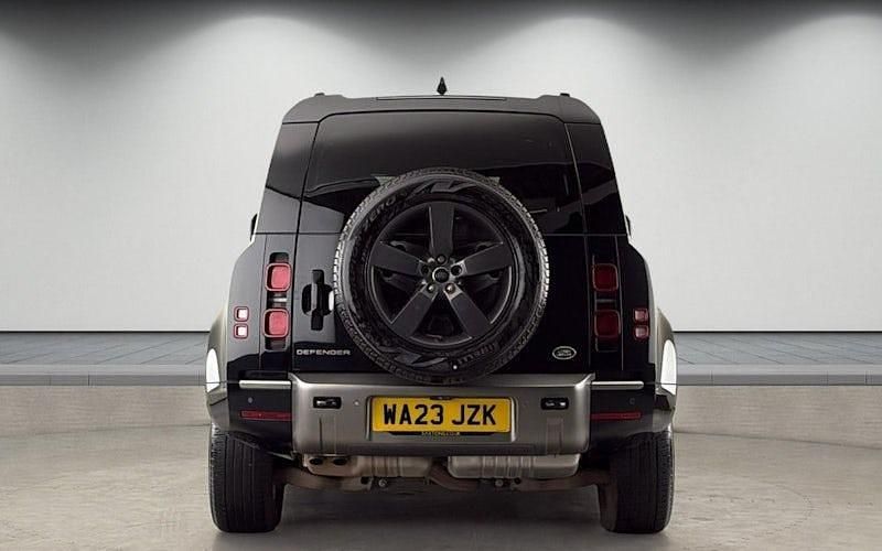 Usado Land Rover Defender HSE Dynamic 249 HP (183 kW) 2025 SUV