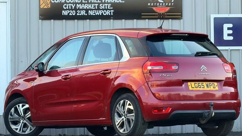 Used Citroën C4 Picasso Exclusive 2015 Red MPV