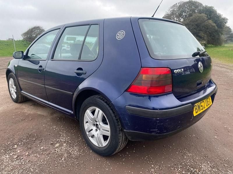 Usado VW Golf IV SE 100 HP (73 kW) 2002 Azul Citadino