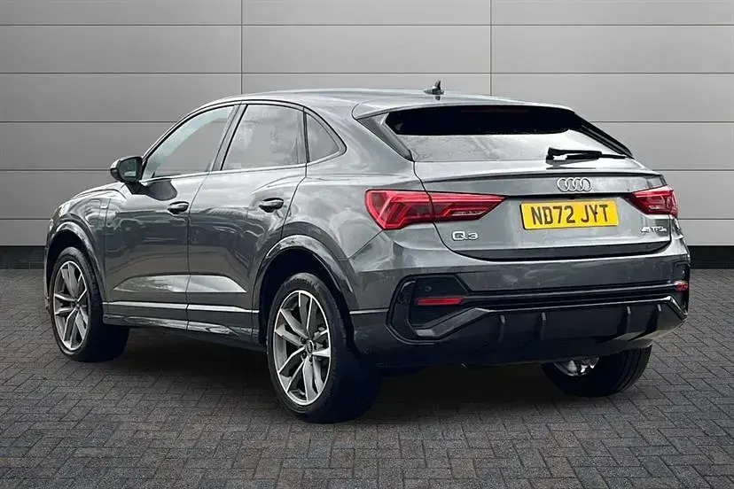 Used Audi Q3 Advanced 245 HP (180 kW) 2022 Daytona grey SUV