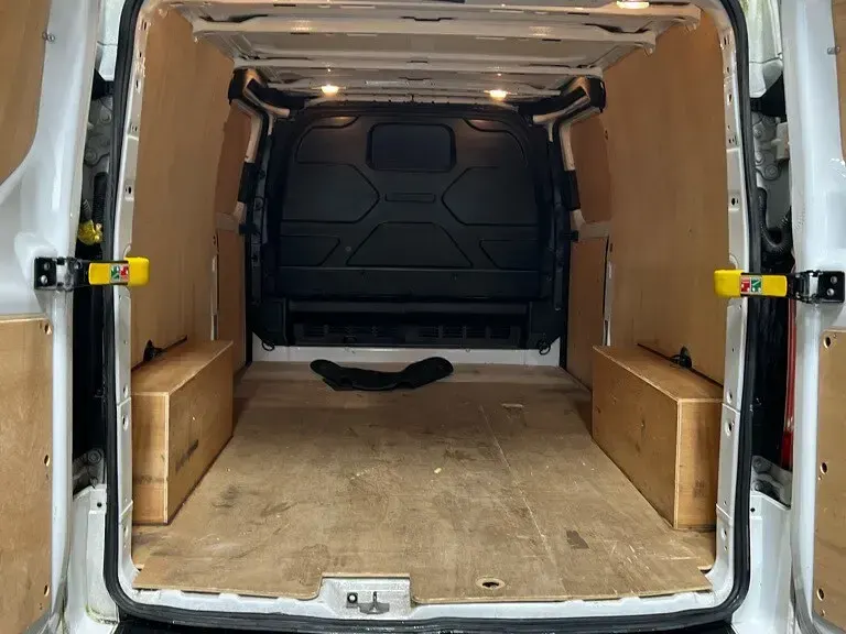 Used Ford Transit Custom Trend 105 HP (77 kW) 2022 White Van