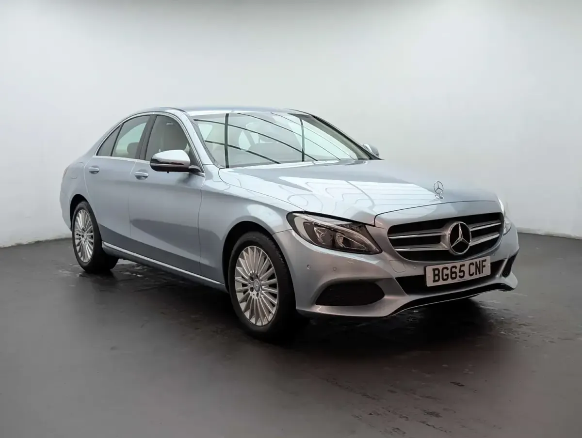 Used Mercedes C200 184 HP (135 kW) 2015 Silver Sedan