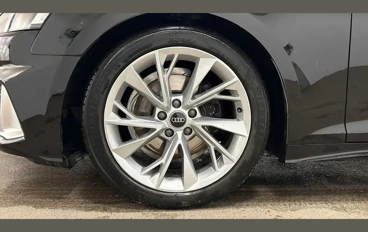 Usado Audi A5 Sport 150 CV (110 kW) 2024 Negro Utilitario