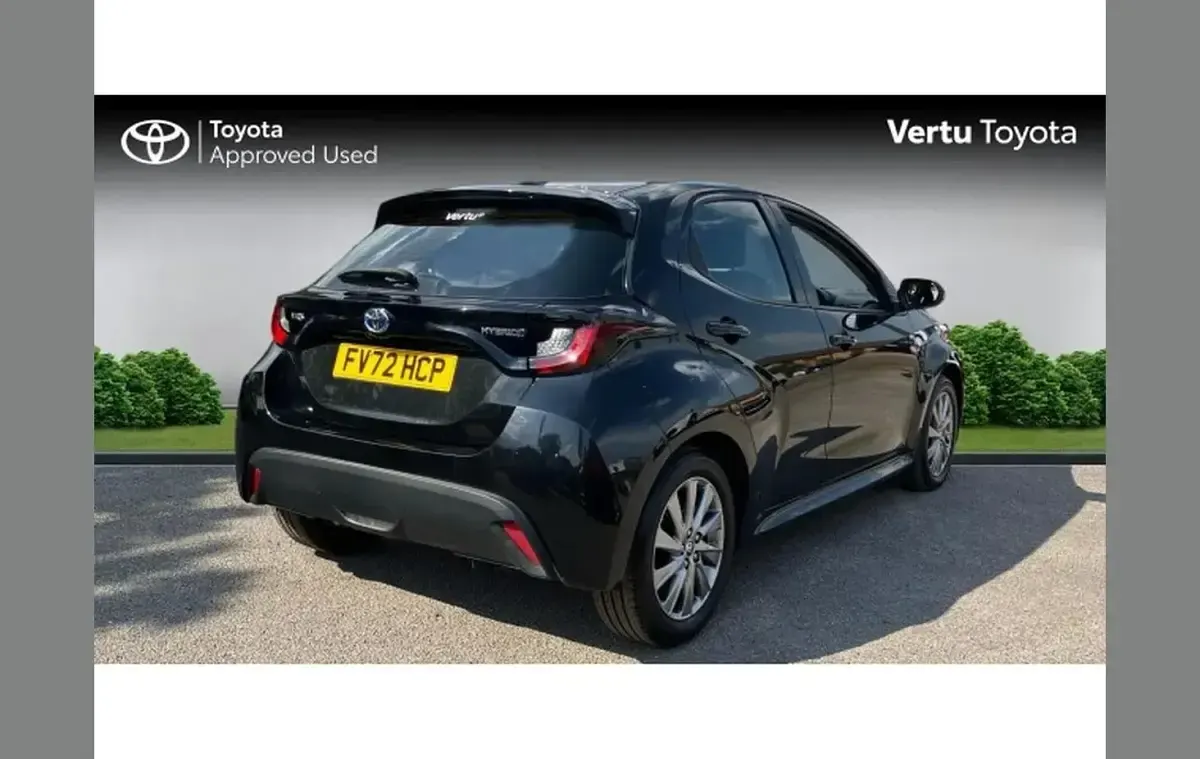Used Toyota Yaris 116 HP (85 kW) 2022 Black Hatchback