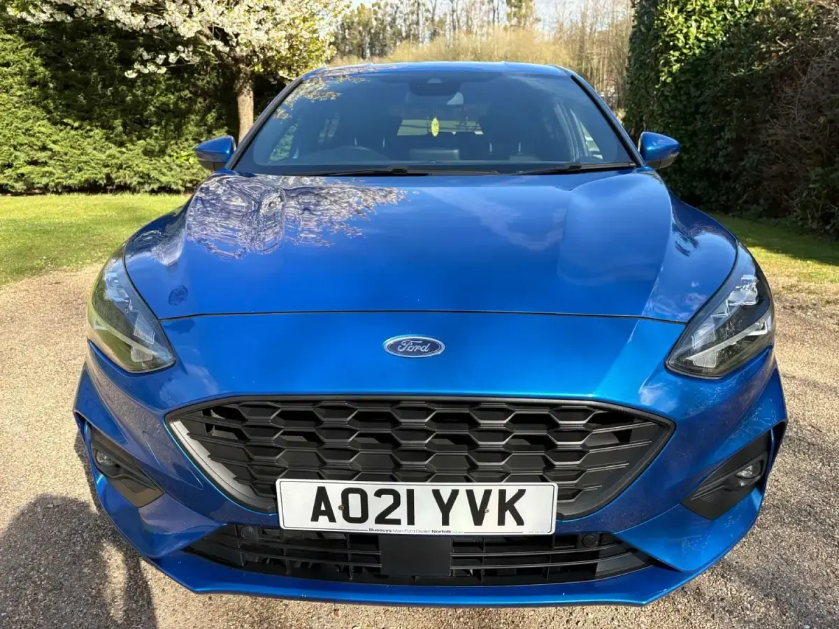 Usado Ford Focus ST-Line X 2021 Azul Citadino