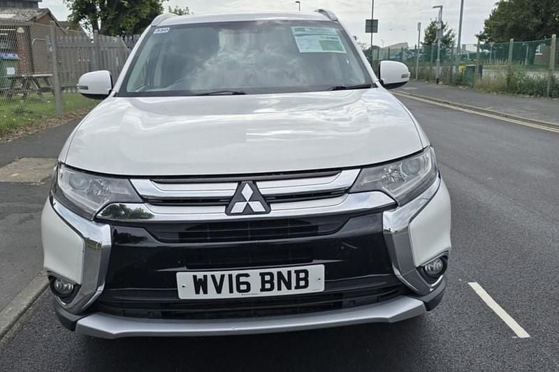 White Used 2016 Mitsubishi Outlander SUV | £6,600 (Fair price) - Image 1/1