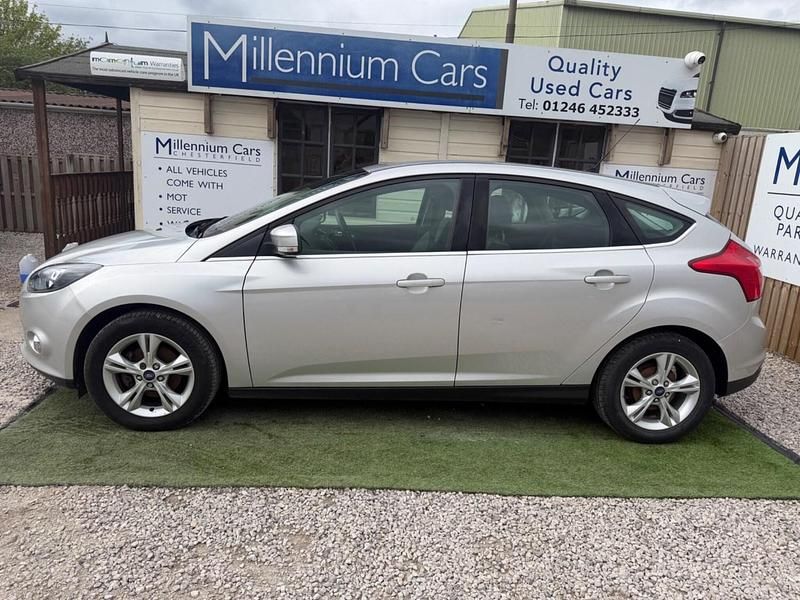 Used Ford Focus Zetec 2013 Silver Hatchback