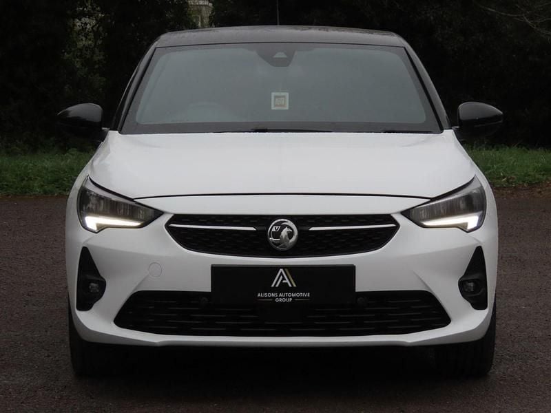 Used Vauxhall Corsa-e SRi 100 kW (136 HP) 2021 White Hatchback