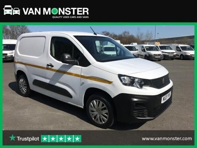 White Used 2021 Peugeot Partner MPV | £8,799 (Fair price) - Image 1/4