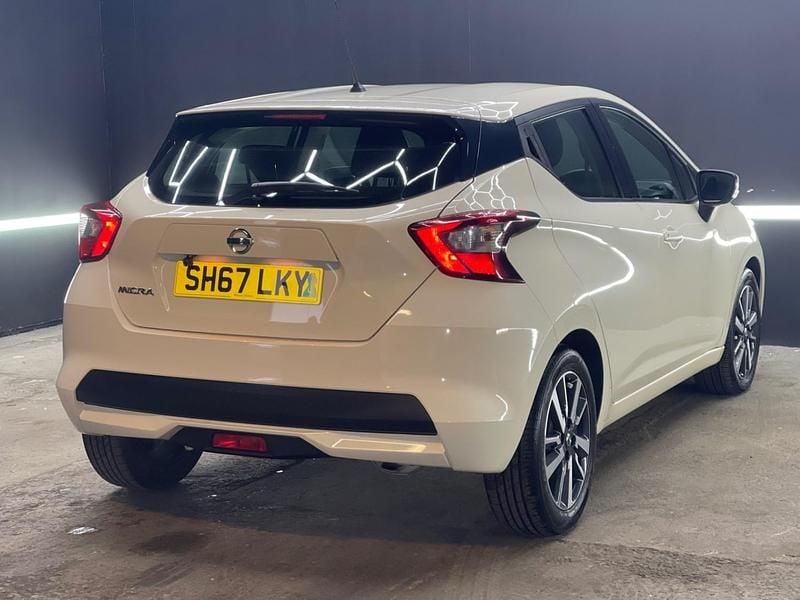 Used Nissan Micra Acenta 71 HP (52 kW) 2017 White Hatchback
