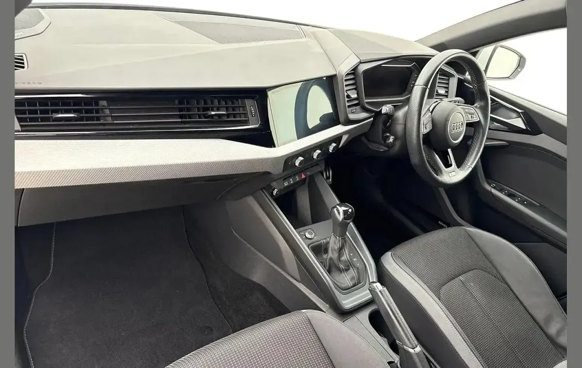 Used Audi A1 S-Line 147 HP (108 kW) 2022 White SUV