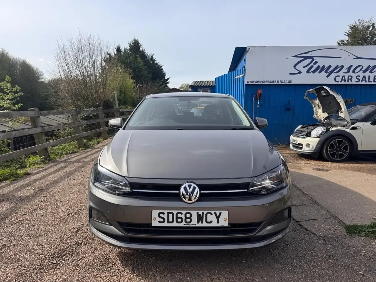 Used VW Polo SE 95 HP (69 kW) 2018 Grey Hatchback