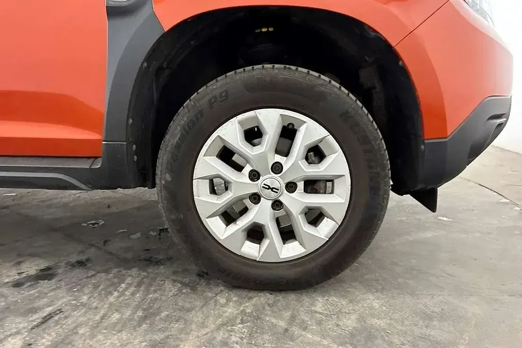 Second-hand Dacia Duster Expression 88 CP (64 kW) 2023 Portocaliu SUV
