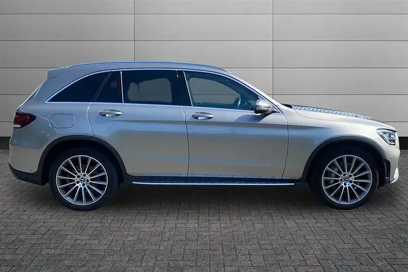Used Mercedes GLC300 AMG Line Premium 258 HP (189 kW) 2022 Silver Estate