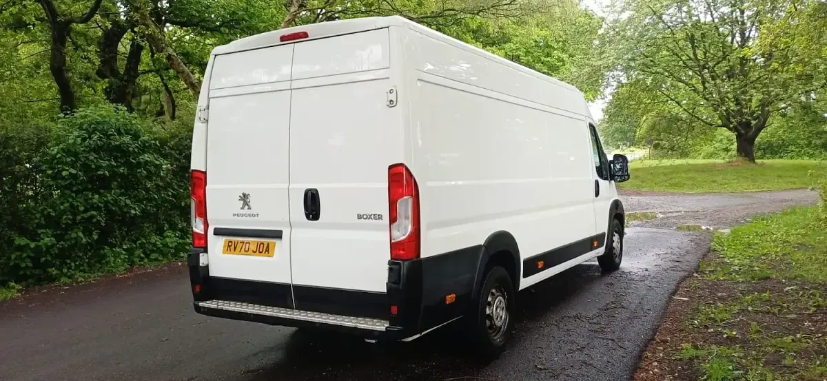 Used Peugeot Boxer 140 HP (102 kW) 2020 White Van