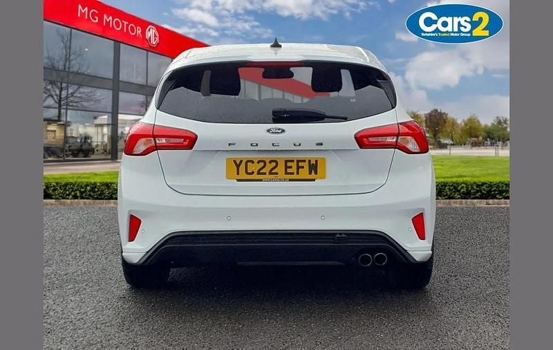 Used Ford Focus ST-Line X 147 HP (108 kW) 2022 White Hatchback