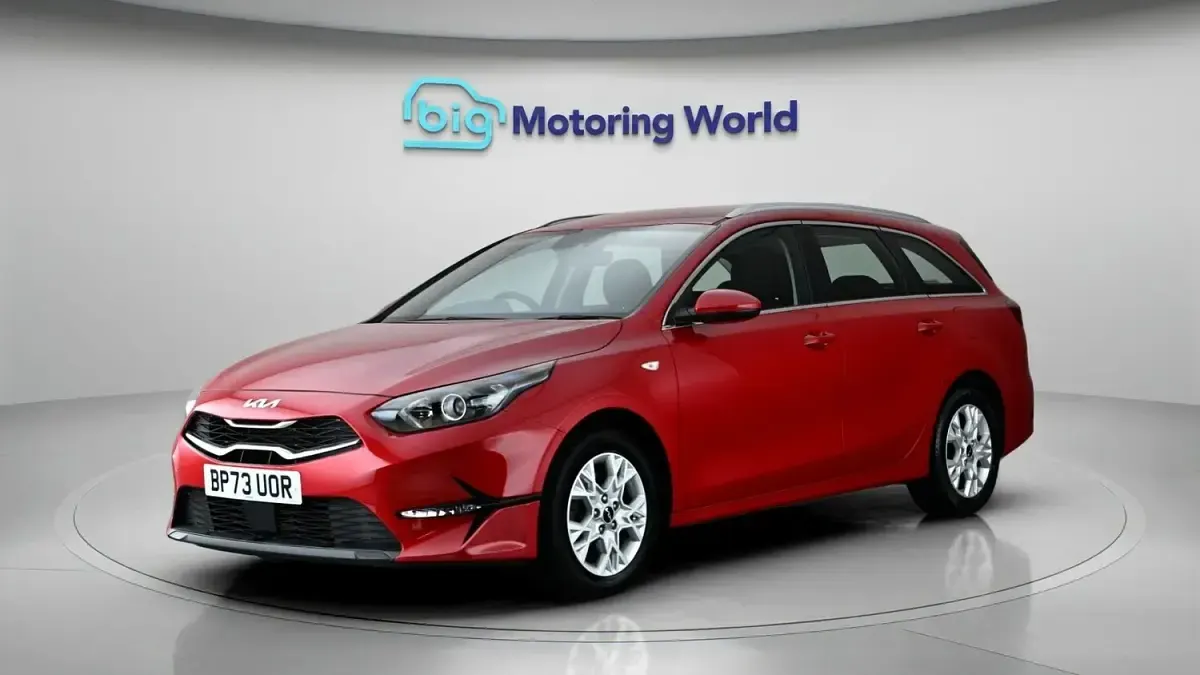 Used Kia Ceed 2024 Red Hatchback
