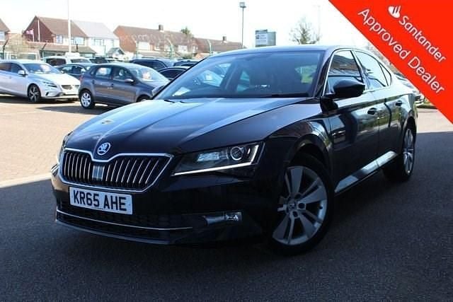 Used Skoda Superb SE L Executive 190 HP (139 kW) 2015 Black Hatchback