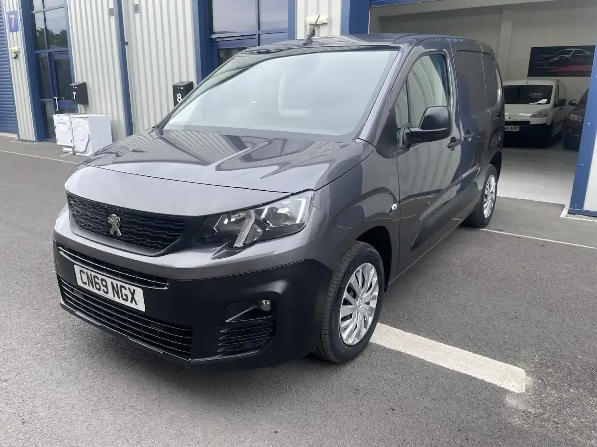 Used Peugeot Partner 2019 Grey MPV