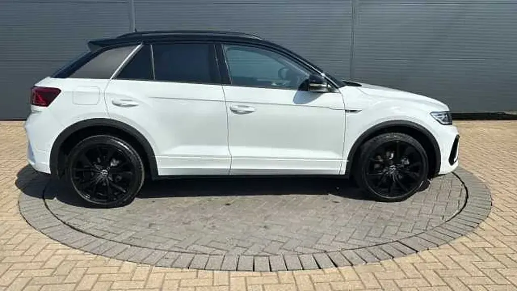 Used VW T-Roc 150 HP (110 kW) 2025 SUV