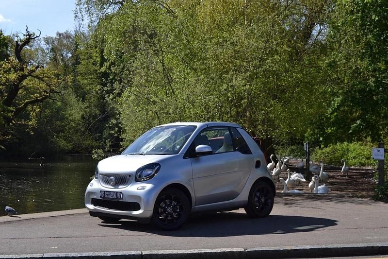 Used Smart ForTwo Cabrio Passion 71 HP (52 kW) 2017 Silver Cabriolet