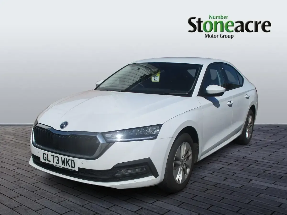 Used Skoda Octavia SE Technology 110 HP (80 kW) 2024 White Hatchback