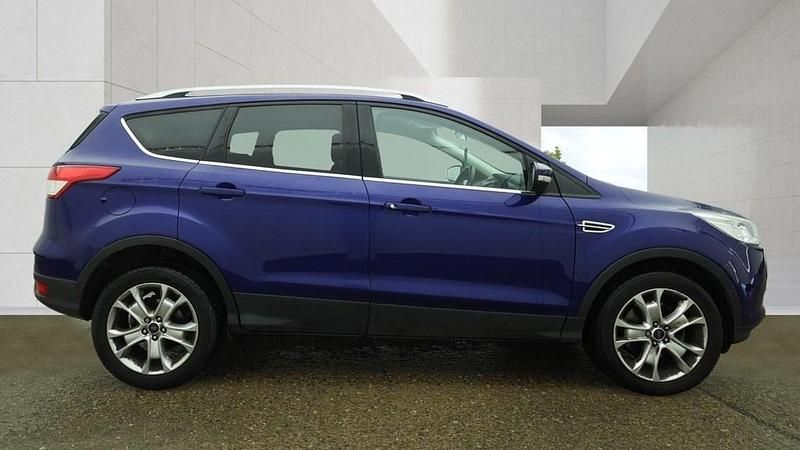 Used Ford Kuga Zetec 150 HP (110 kW) 2016 Impact blue pearl SUV
