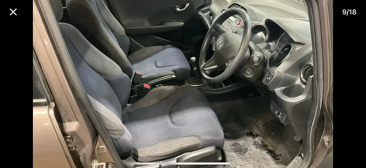Used Honda Jazz ES 99 HP (72 kW) 2011 Brown Hatchback