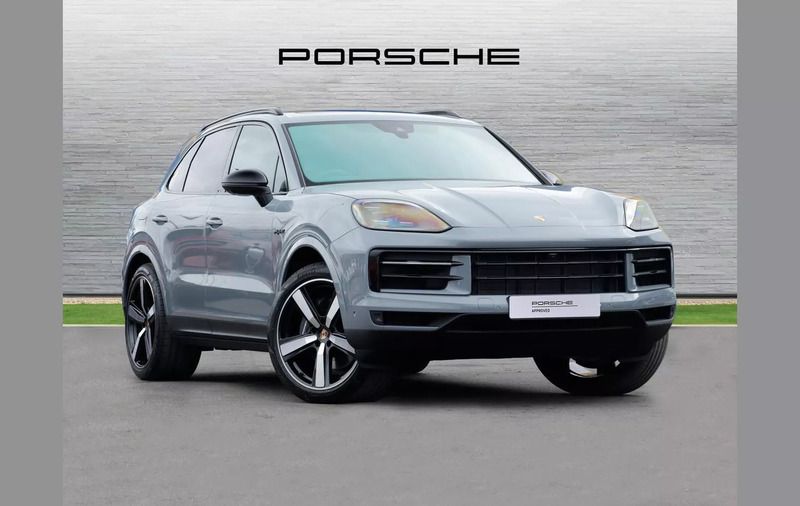 Grey Used 2025 Porsche Cayenne SUV | £91,878 (A bit pricey) - Image 1/4