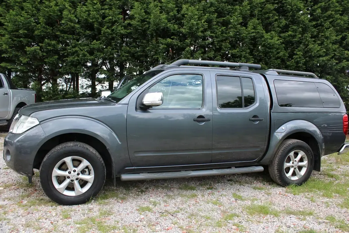 Used Nissan Navara Tekna 2013 Grey Pickup