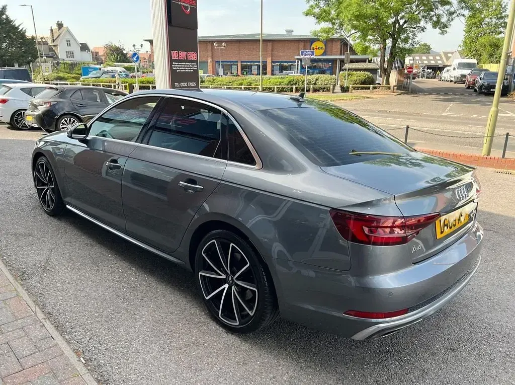 Used Audi A4 S-Line 190 HP (139 kW) 2019 Grey Sedan