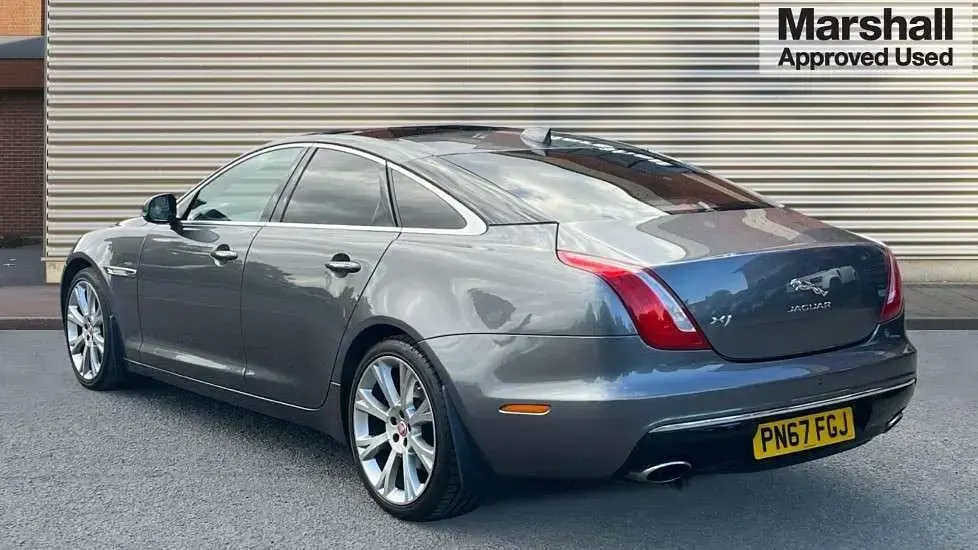 Used Jaguar XJ Portfolio 300 HP (220 kW) 2017 Corris grey metallic Sedan